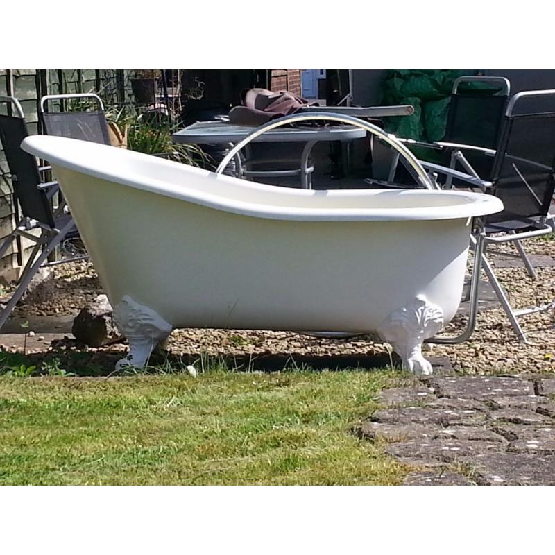 Beautiful free standing Bath