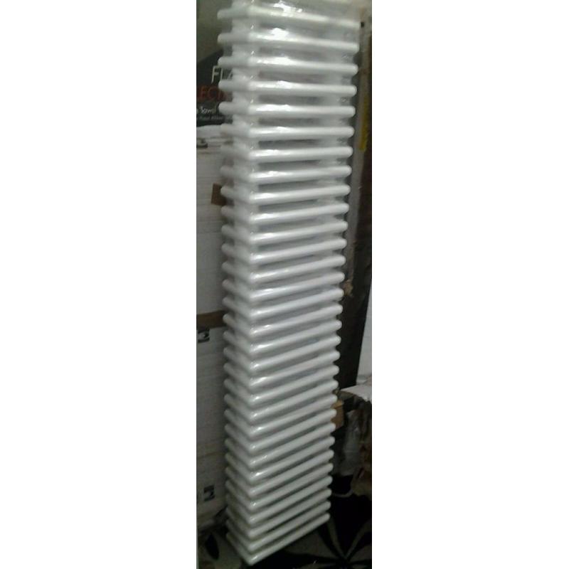 Acova 4 column radiator 300x1042mm with bracket