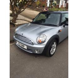 Mini Cooper - Silver 1.6 - LOW mileage - Full Service History, MOT 2017, Excellent Condition