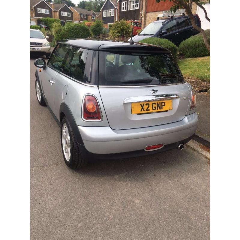 Mini Cooper - Silver 1.6 - LOW mileage - Full Service History, MOT 2017, Excellent Condition