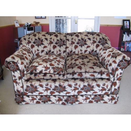 1920 Chesterfield Settee /Sofa with drop end
