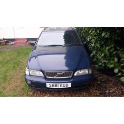 Volvo v70 spares or repair, mot failure but been repaired.