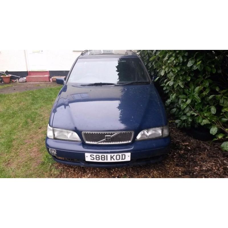 Volvo v70 spares or repair, mot failure but been repaired.