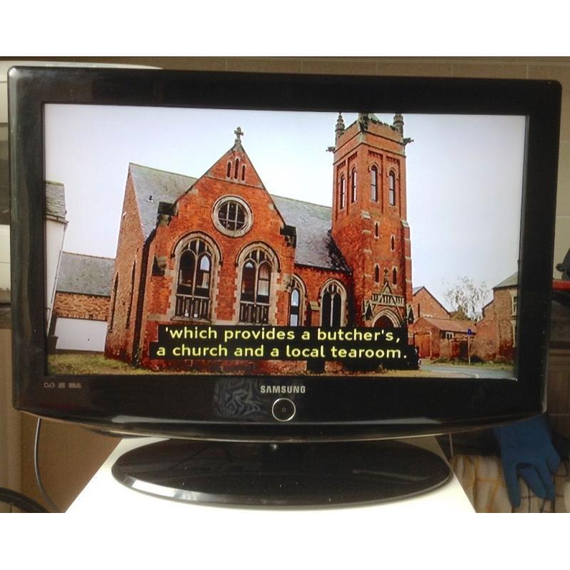 Faulty 26 inch Samsung TV LE26R87BD for spares or repairs.