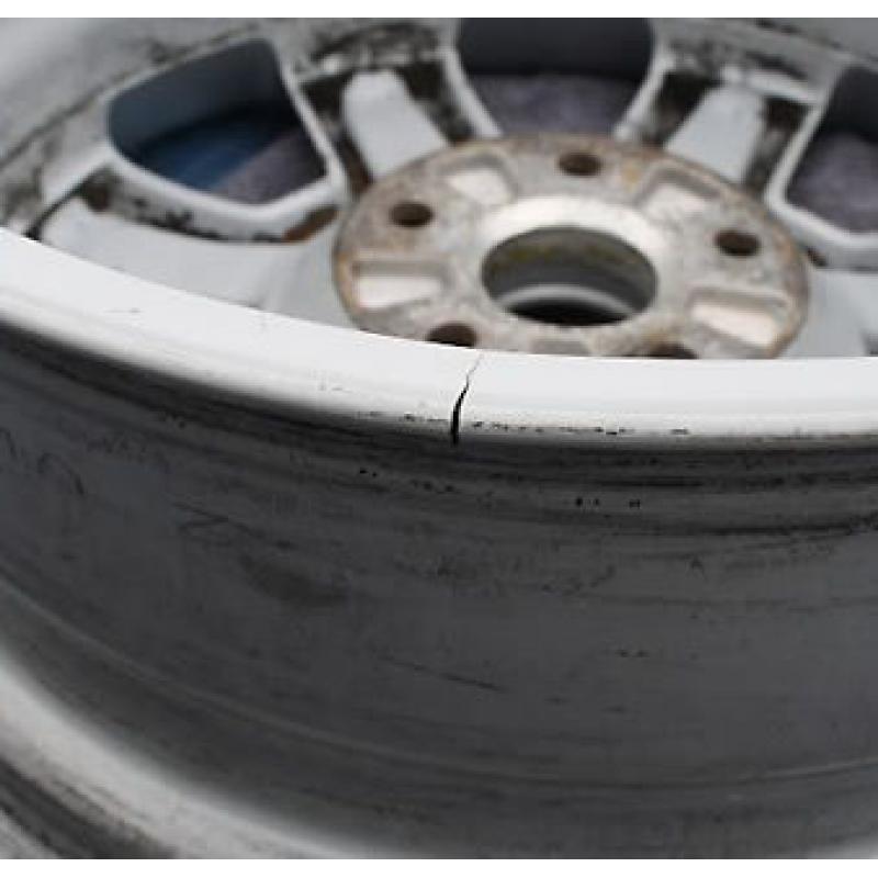 ALLOY WHEEL REPAIR,CRACKED OR SPLIT ALLOYS REPAIRED.ALUMINIUM WELDING SPECIALIST.TRADE WELCOME