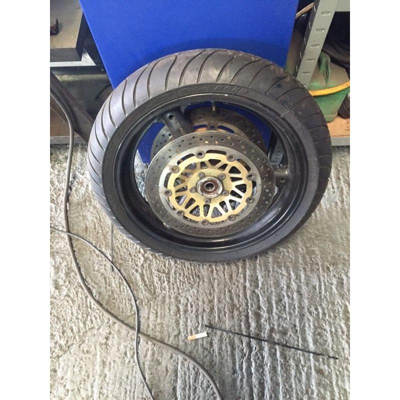 Sv 600 front wheel with disc and tyre