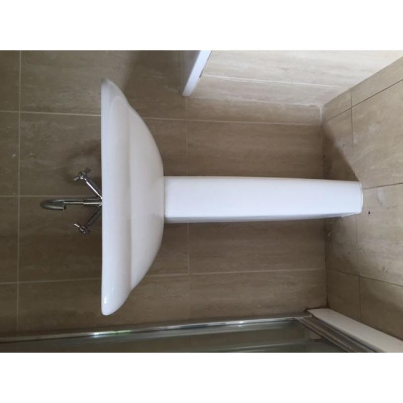 White sink with chrome mixer tap. Perfect condition.