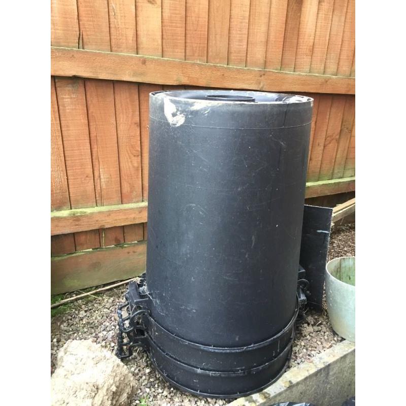 black bins with lids