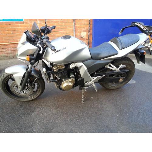 Kawasaki Z750 2006 (05 plate) Silver immaculate condition for sale.