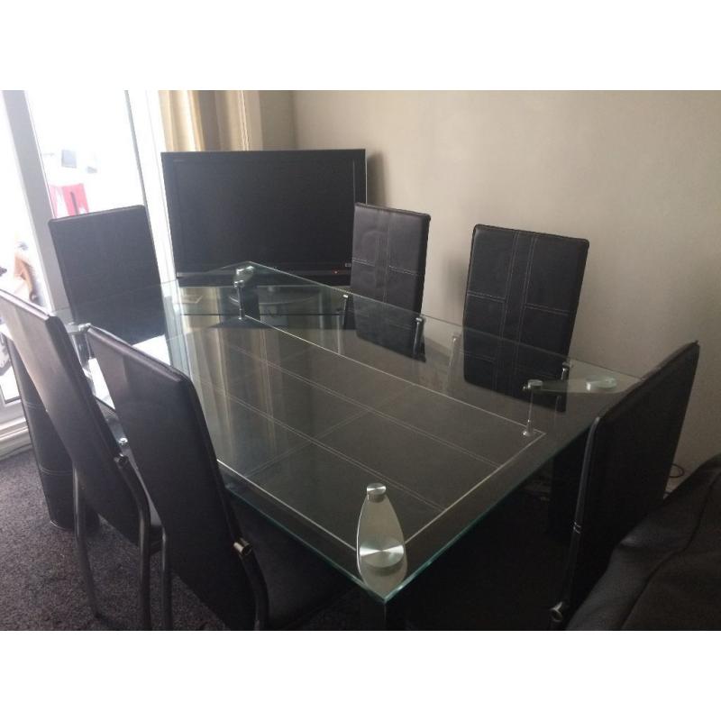 DINING TABLE GLASS WITH 6 CHAIRS