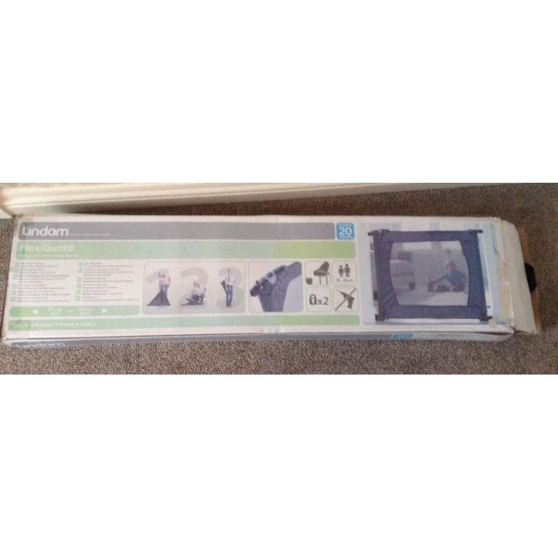 New Lindam Flexi Guard Child Safety Barrier Portable Adjustable