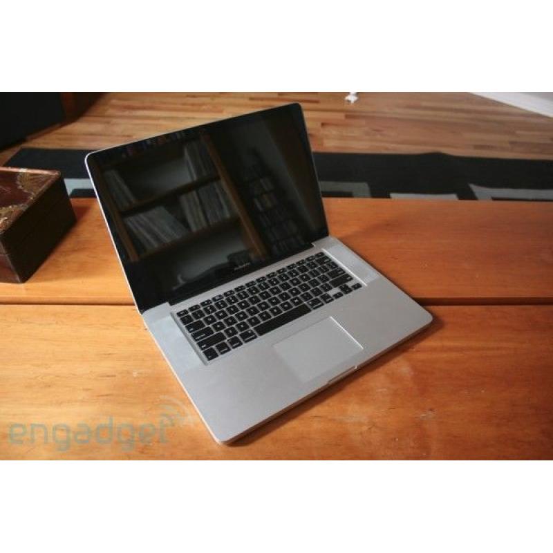 Apple MacBook Pro - Core i7 - 15.4inch, 1TB HD, Quad Core., El Capitan