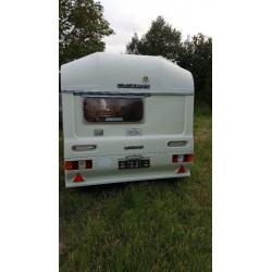 * Delivery Available * LUNAR CLUBMAN 390/2 2 BERTH All Accessories Full Size Awning + Porch Awning