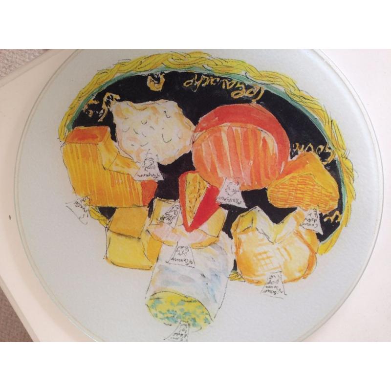 RICHARD BRAMBLE cheese board - glass. Dishwasher safe
