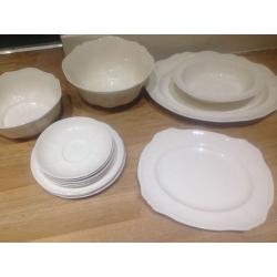 Plates/serving plates