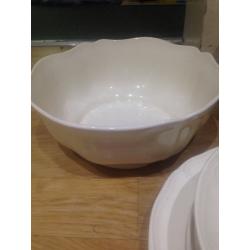 Plates/serving plates