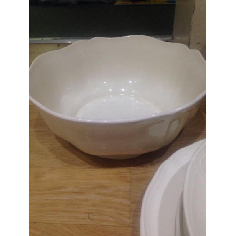 Plates/serving plates