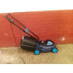 Hi I'm selling a einhell 1000w lawnmower only used once