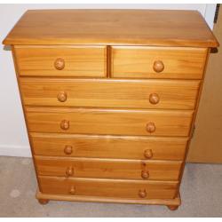 Wooden big chest of drawer in great condition. Delivery available