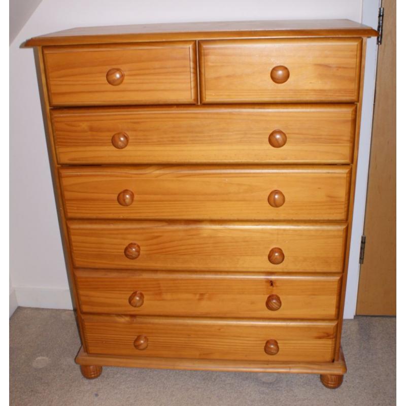 Wooden big chest of drawer in great condition. Delivery available