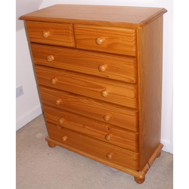 Wooden big chest of drawer in great condition. Delivery available