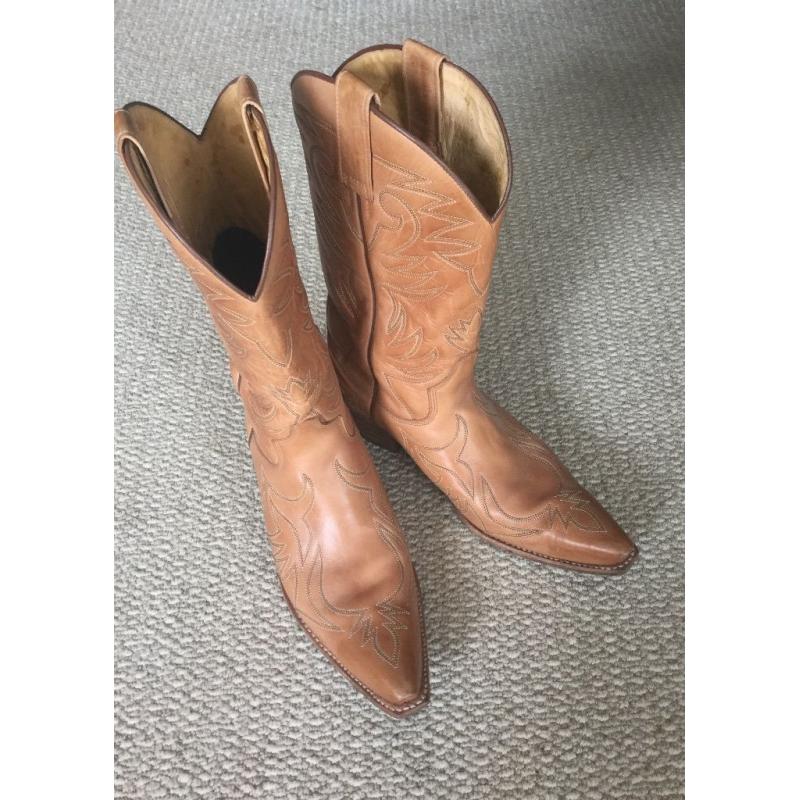 Unisex leather cowboy boots size 8