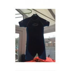 Kids wetsuits 5-6 years and 6-7 years (ish)