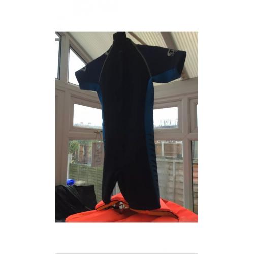 Kids wetsuits 5-6 years and 6-7 years (ish)