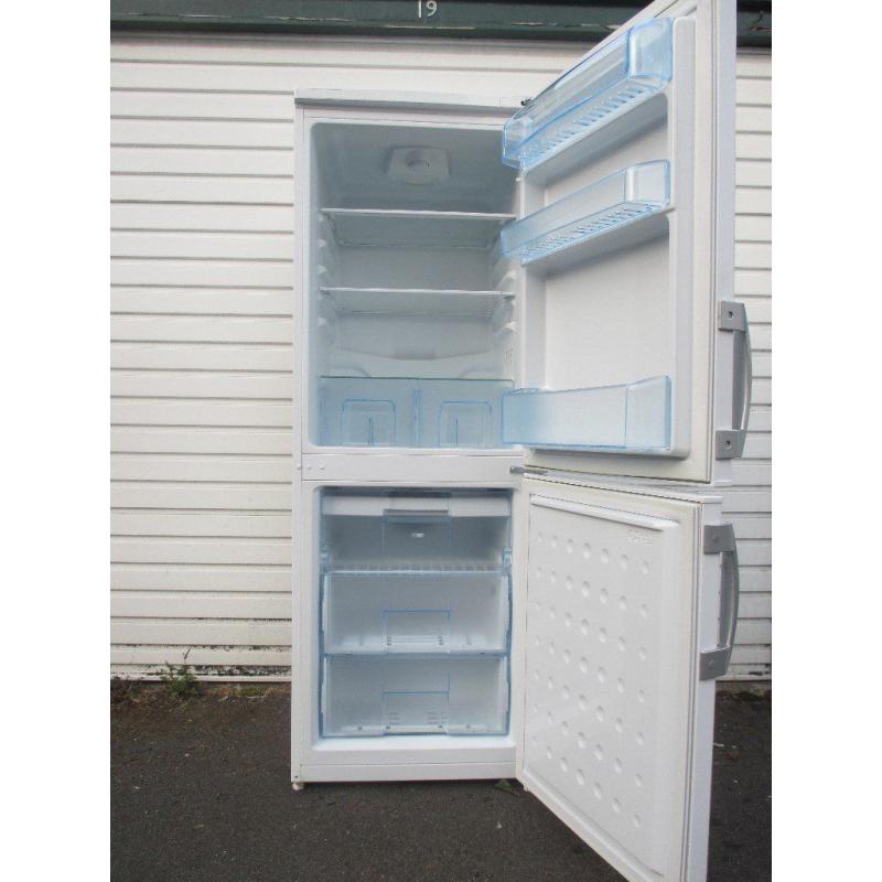 Lec Fridge Freezer White Full Working Order