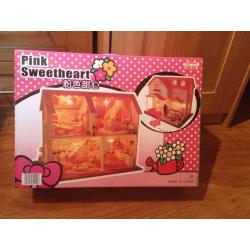Brand New in box dolls house