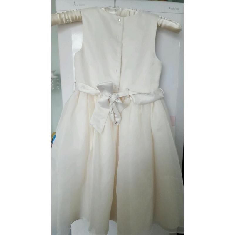 Flower girl / bridesmaid dress