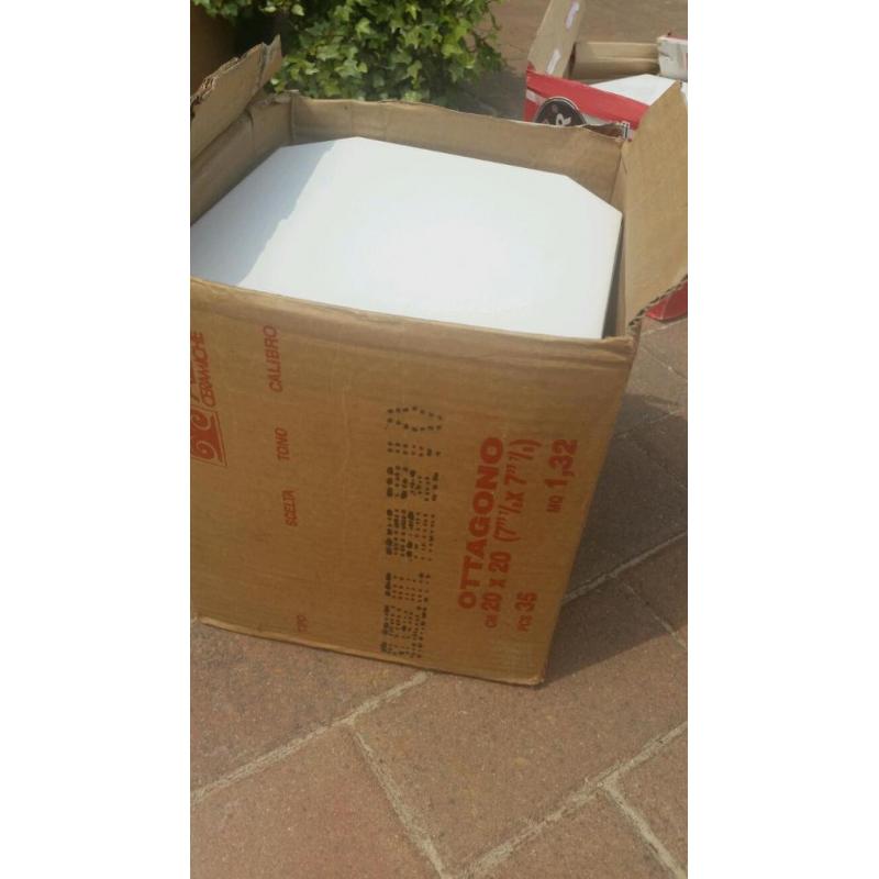 White wall tiles - Italian ceramic octagon tiles 4 boxes each containing 35 tiles