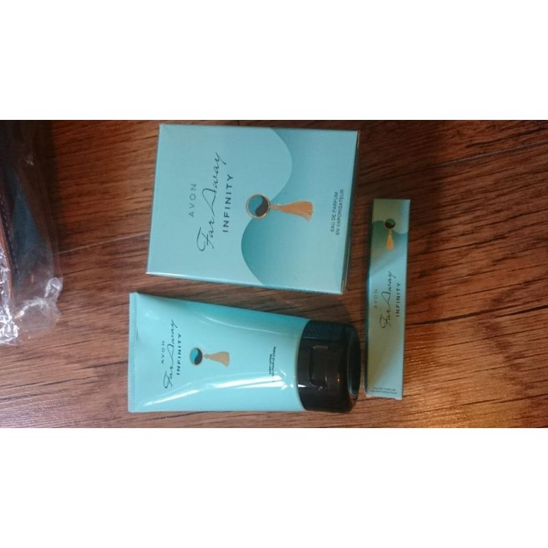 New far away infinity gift set
