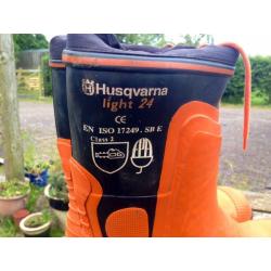 Husqvarna chain saw boots uk size 9