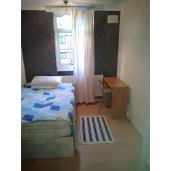 Double room close to Canary Wharf in Isle of Dogs