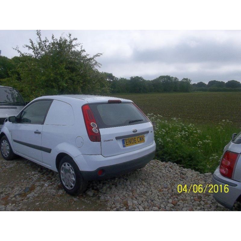 ford van 1.4 diesel 06 reg 750 ono romford essex