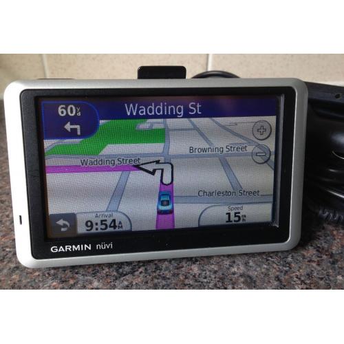 Garmin Nuvi 1300 Automotive GPS Receiver Sat Nav with UK and ROI Maps Navigator