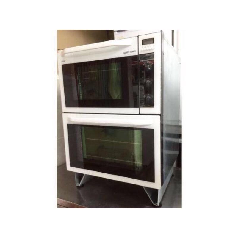 *****AEG AS NEW BUILT IN ELECTRIC DOUBLE OVEN INCLUDES 6 MONTHS GUARANTEE