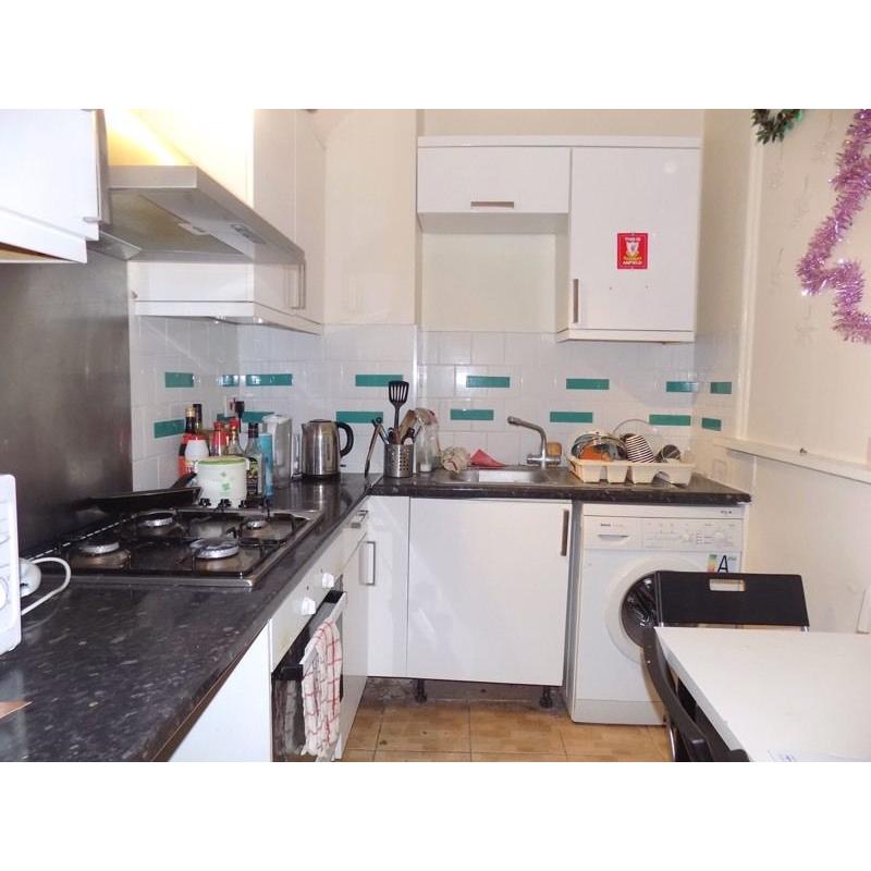 Perfect twin in Holloway just 175 pw no fees bills included