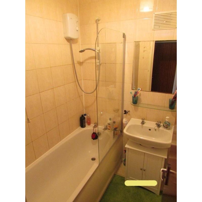 Lovely double room in a friendly flat share