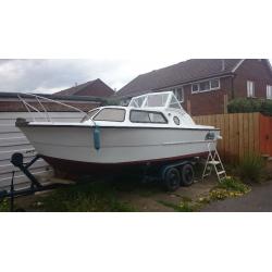 Boat for sale 20 ft with honda reserve engine fishing river 3berth porta loo