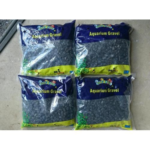 4 bags of black fish tank gravel