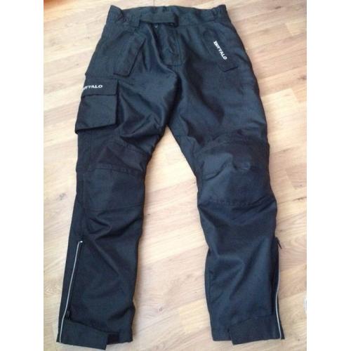 Buffalo motorcycle trousers regular size Extra large that's 54"waist, 34"length. Good condition
