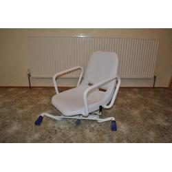 CONISTON SWIVEL BATH SEAT