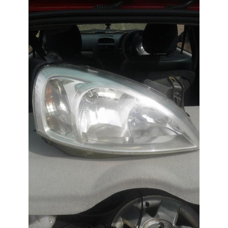 2005 corsa c headlight