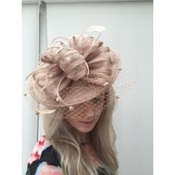 STUNNING**** NEW wedding mother of the bride hat facinator