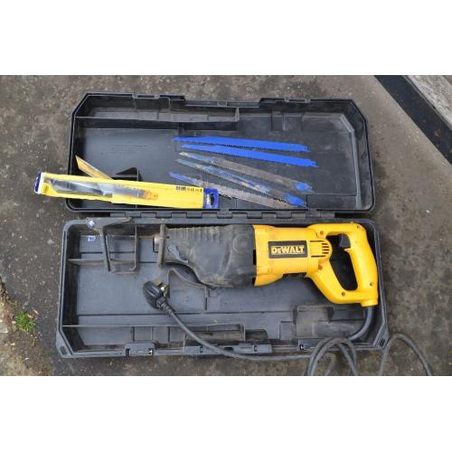 De Walt DW310 1200 Watt reciprocating saw