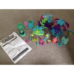 Zoobles play set