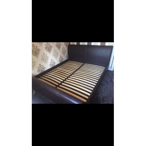 KING SIZE BED!!