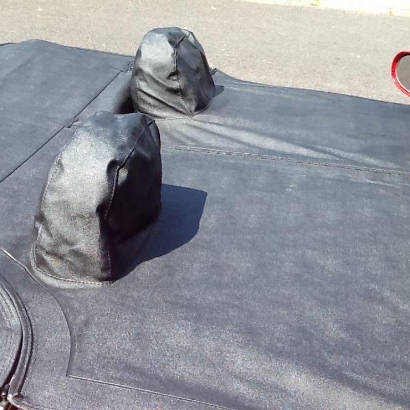 Full Tonneau Cover in Immaculate Condition